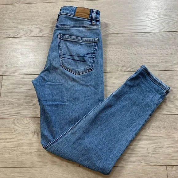 AEO Mom High Rise Jeans - Picture 3 of 12
